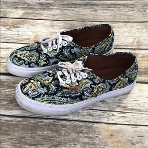 Vans paisley print size 8.5